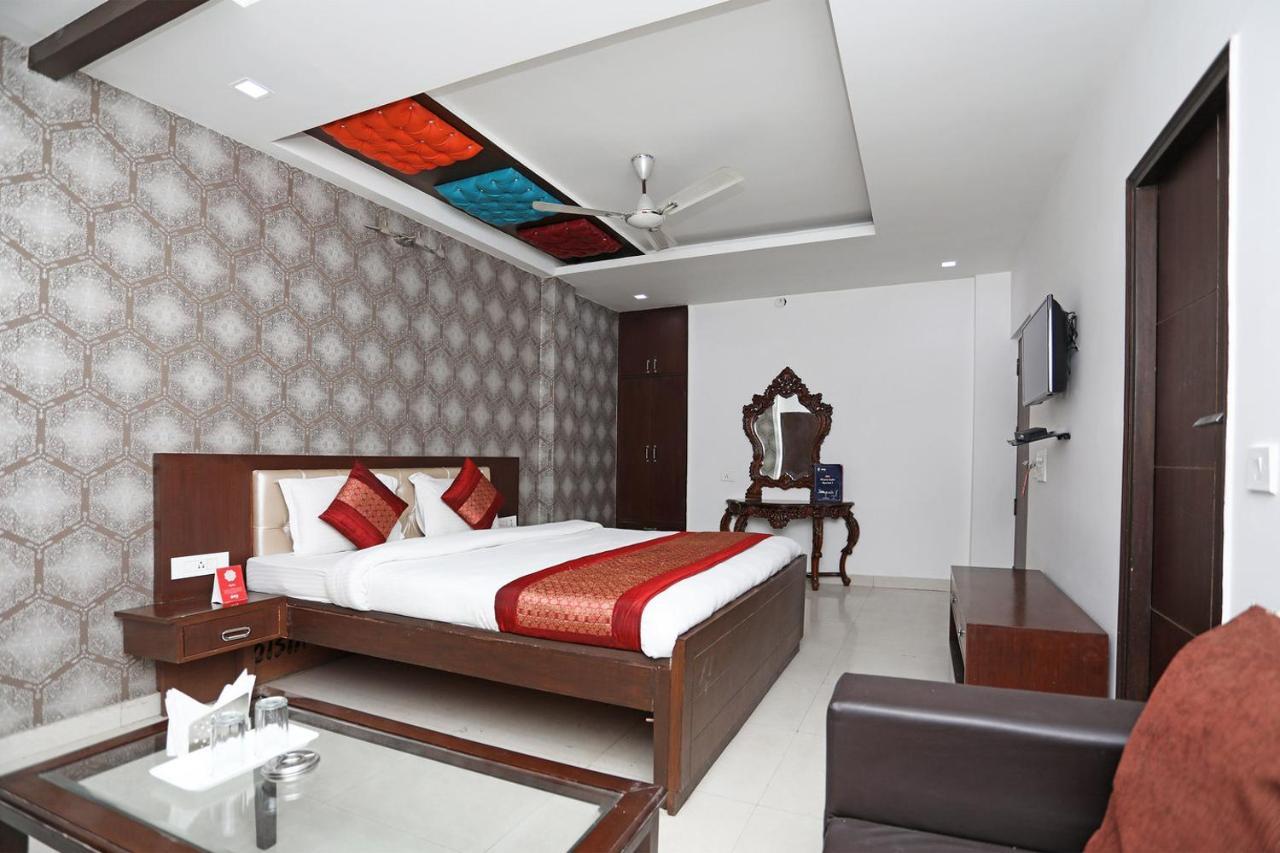 Hotel Flora Inn Gurgaon Exterior foto